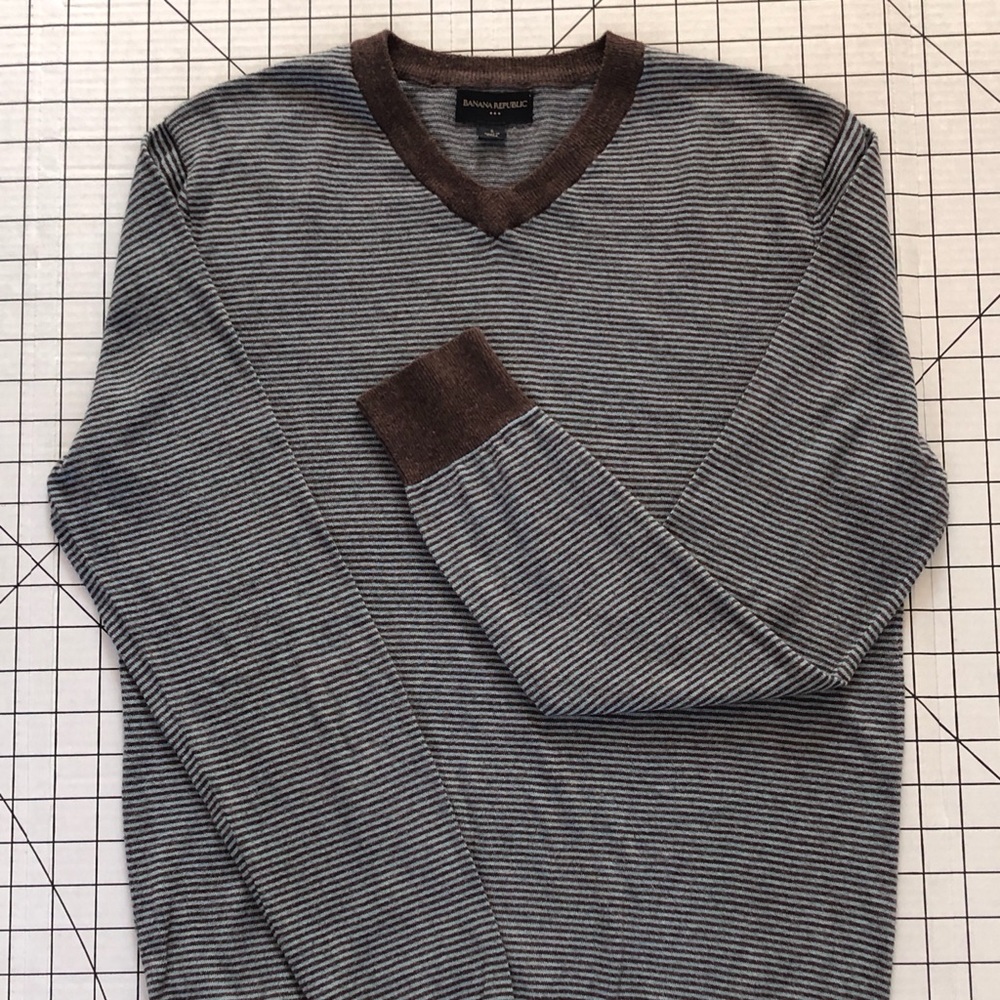 Banana Republic Men's Long Sleeve Cotton Twill Sweater Light Blue/Brown Size Sm
